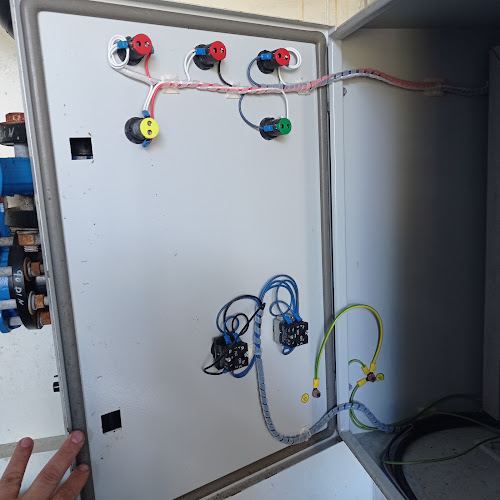 Instalaciones Eléctricas Csr